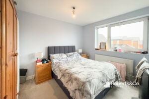 Bedroom for 2 in Penwortham Grange Park Close, preston estate agents