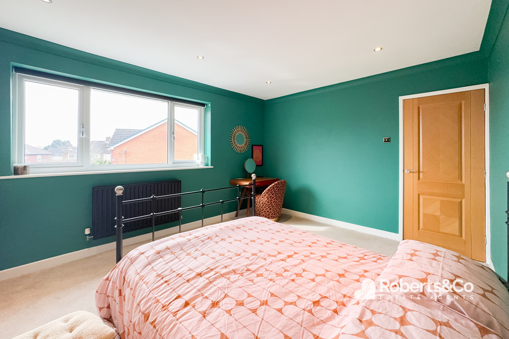 duddle lane walton le dale property with a colourful bedroom - a dream for letting agents