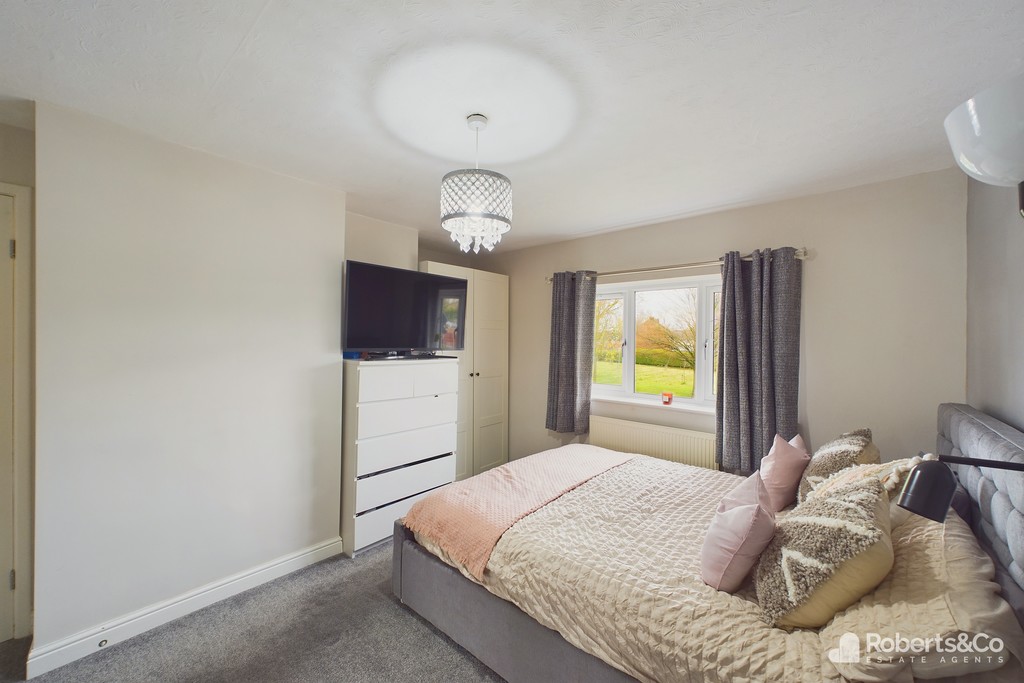 Another furnished bedroom in Preston, Penwortham, Broadfield Drive