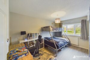 Penwortham home bedroom, Broadfield Drive, Preston, fully-furnished