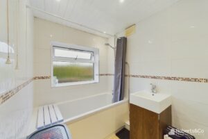 Bathroom in Broadfield Drive accommodation, Preston