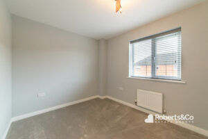 Empty ready-to-furnish place in Farington Moss, Radcliffe Drive