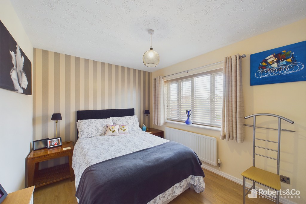 The spacious room, available through Roberts&Co and highlighted by Property Management Walton le Dale, is a prime option for anyone working with Letting Agents to find a peaceful residence.