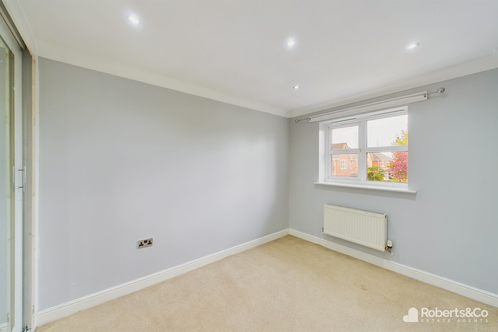 This room, featured by Roberts Estate Agents and managed by Property Management Walton le Dale, is ideal for clients looking to rent my home through Letting Agents