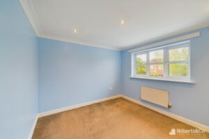 Managed by Roberts&Co, this room is a prime listing from Letting Agents Preston for anyone looking to sell my home in Preston