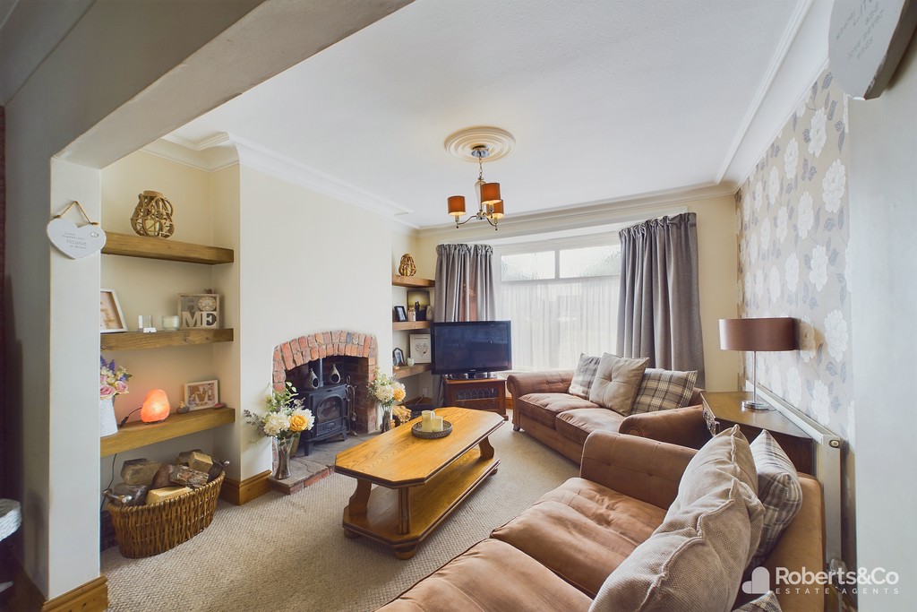 Nestled in the heart of Preston, estate agents Preston offer a variety of properties, from quaint cottages to modern apartments, catering to diverse tastes and budgets.