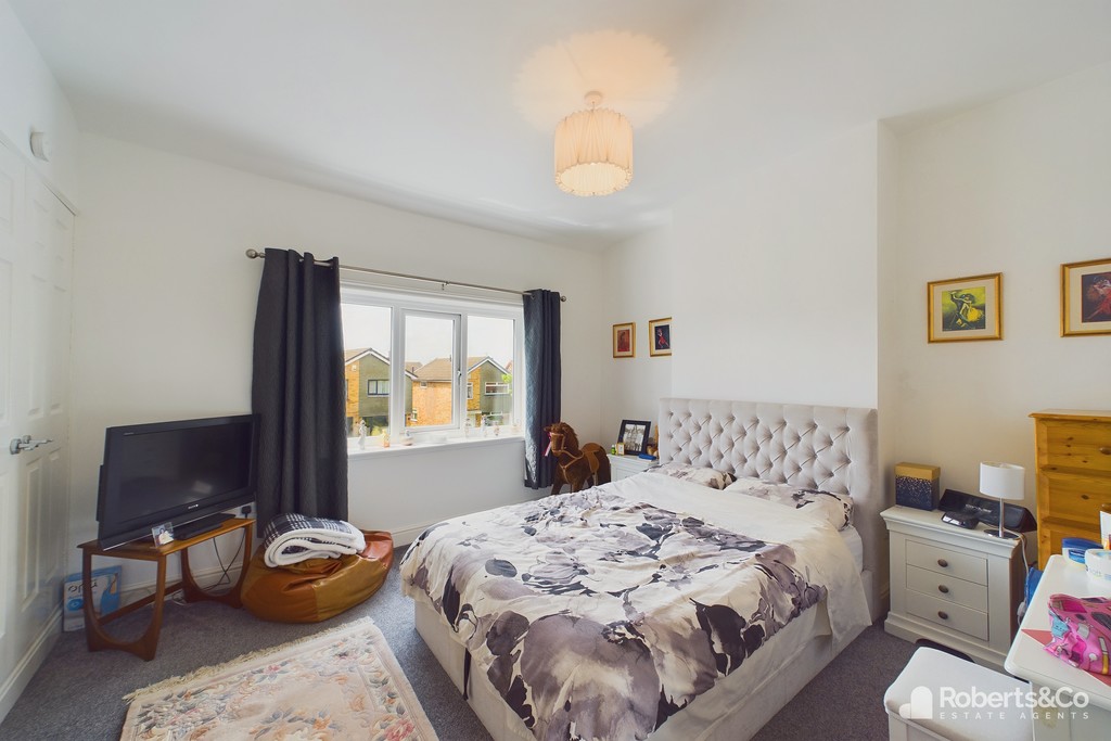 Letting Agent Penwortham features high-quality rental properties on Broad Oak Lane, ensuring you find a comfortable and stylish home.