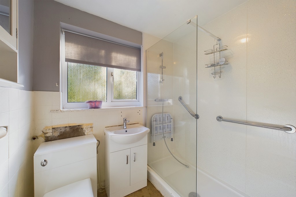 bathroom, home in Lostock Hall