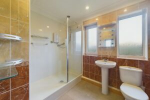 bathroom, property for sale in Penwortham