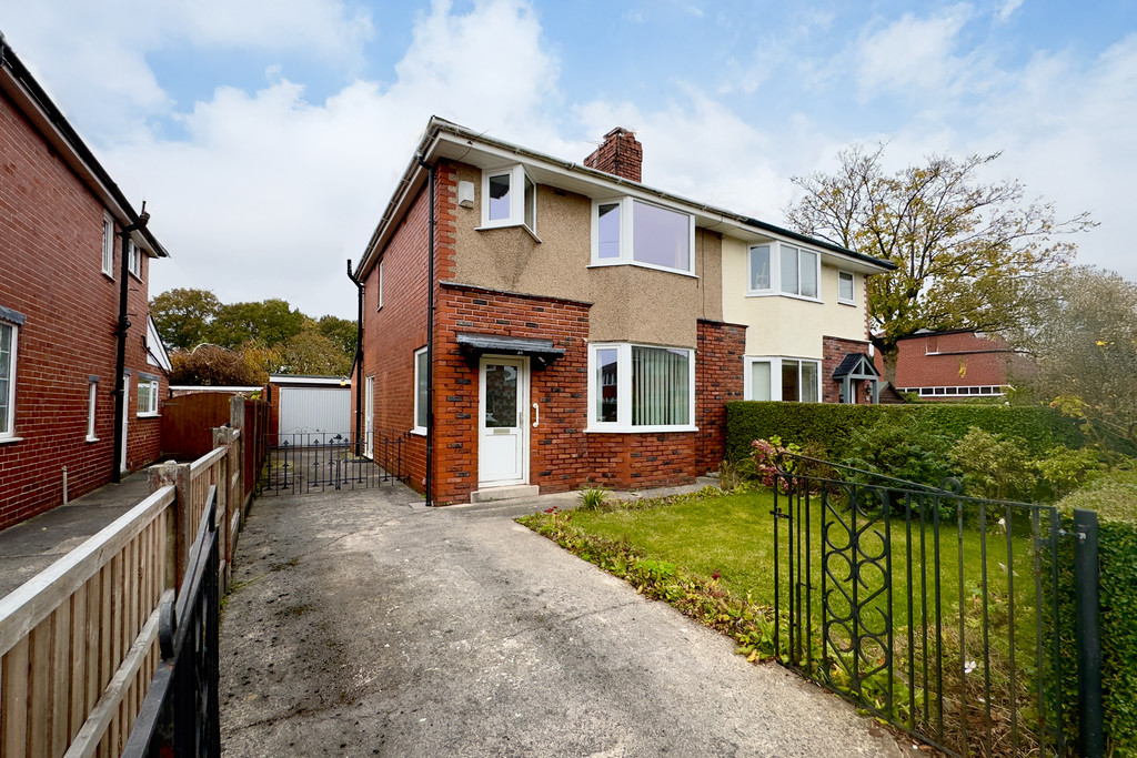 house exterior and garden, home in penwortham