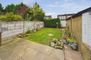 back garden and shed, property in Bamber Bridge